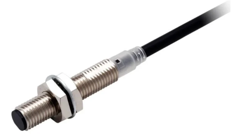 Omron E2E-X3B2L8-M3